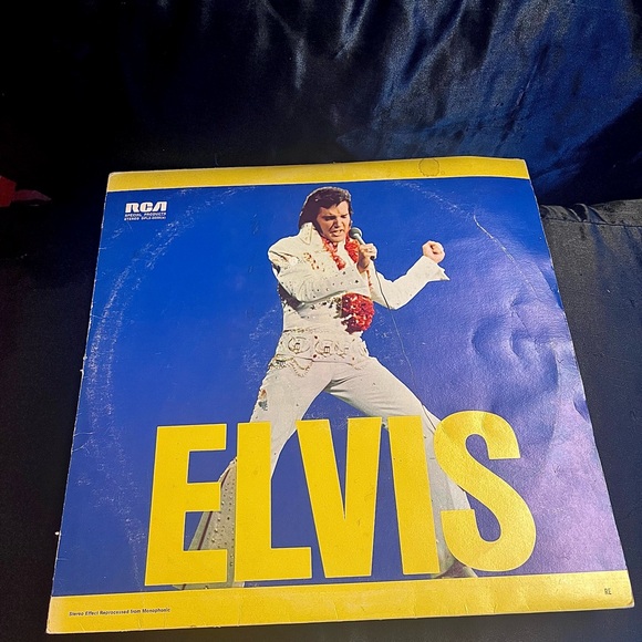 RCA Elvis Vinyl Record - Blue and Yellow - Picture 1 of 5